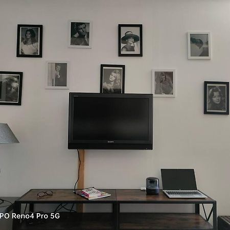 Grand T2 Esprit Loft Coeur De Ville Sète Extérieur photo