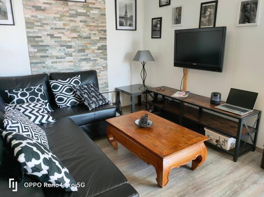 Grand T2 Esprit Loft Coeur De Ville Sète Extérieur photo